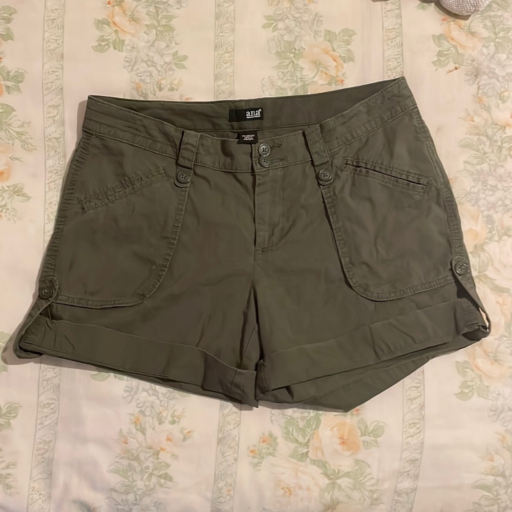 a.n.a. Cargo Shorts